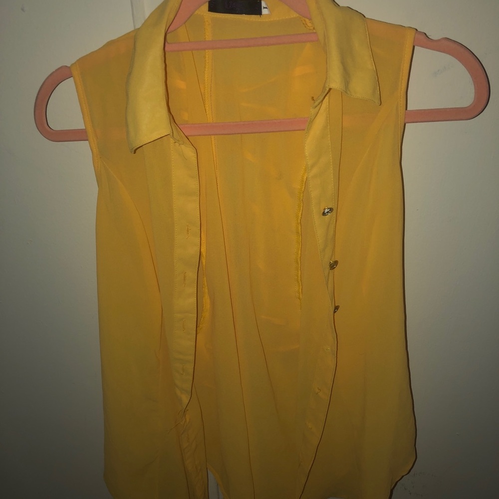 Yellow top - Picture 2 of 4